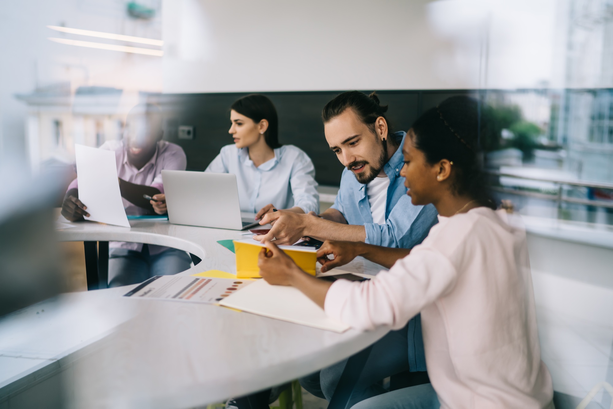 Guide d’employé – Des règles claires pour une équipe solide